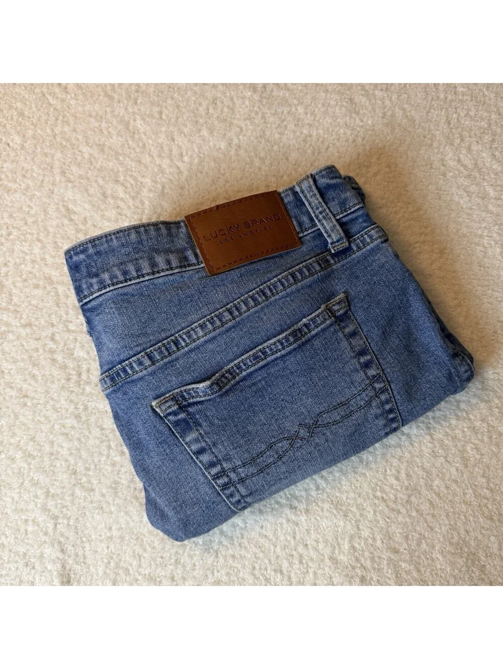 Lucky Brand The Roll Up Women’s Denim Shorts Size 12/31 Distressed Blue Jean